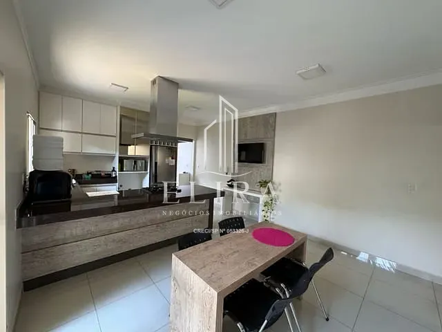 Sobrado com 300m² 5 quartos e 5 banheiros, à venda, no bairro Jardim Terramérica II em Americana