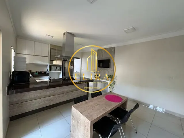 Sobrado com 300m² 5 quartos e 5 banheiros, à venda, no bairro Jardim Terramérica II em Americana
