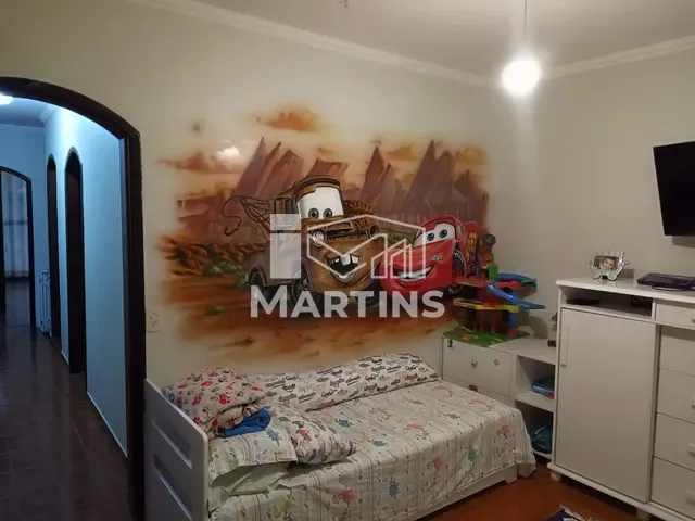 Sobrado 5 quartos e 4 banheiros, à venda, no bairro Jardim dos Moraes em Embu das Artes