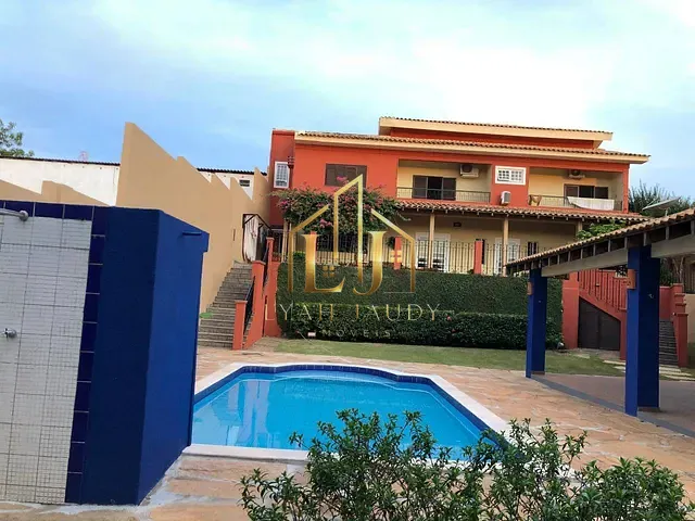 Sobrado com 1280m² 4 quartos e 4 banheiros, à venda, no bairro Santa Rosa em Cuiabá
