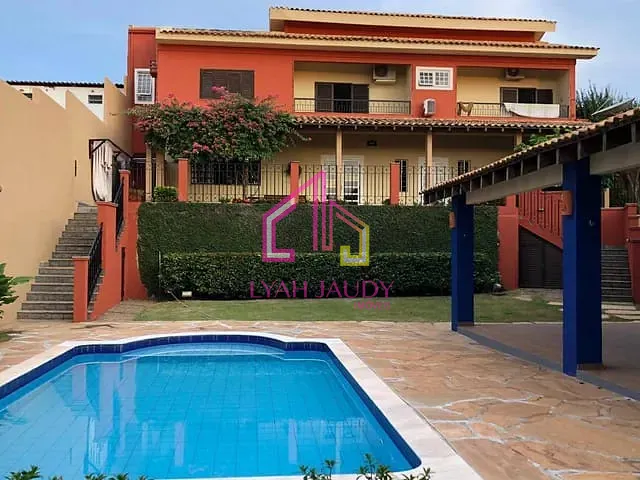 Sobrado com 1280m² 4 quartos e 4 banheiros, à venda, no bairro Santa Rosa em Cuiabá
