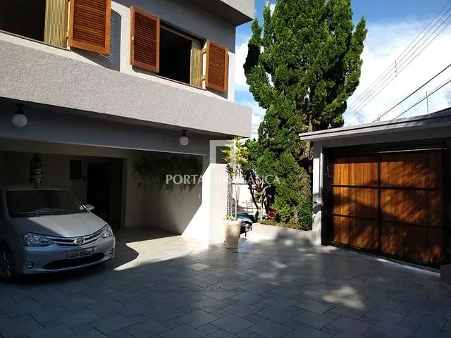 Casa com 453m² 3 quartos e 5 banheiros, à venda, no bairro Jardim Europa em Bragança Paulista