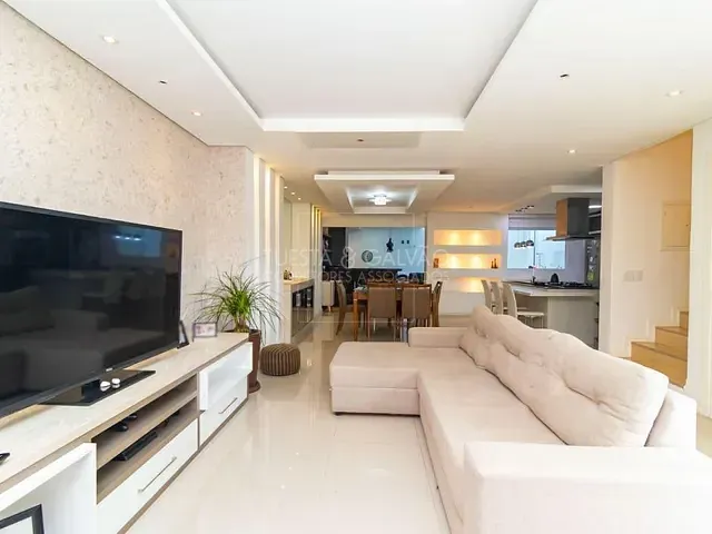 Sobrado com 212m² 3 quartos e 4 banheiros, à venda, no bairro Boqueirão em Curitiba