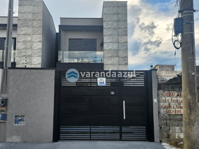 Sobrado 3 quartos e 3 banheiros, à venda, no bairro Vila Cecília em Mogi das Cruzes