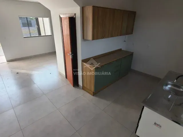 Sobrado 2 quartos e 2 banheiros, para alugar, no bairro Residencial Paris em Sinop