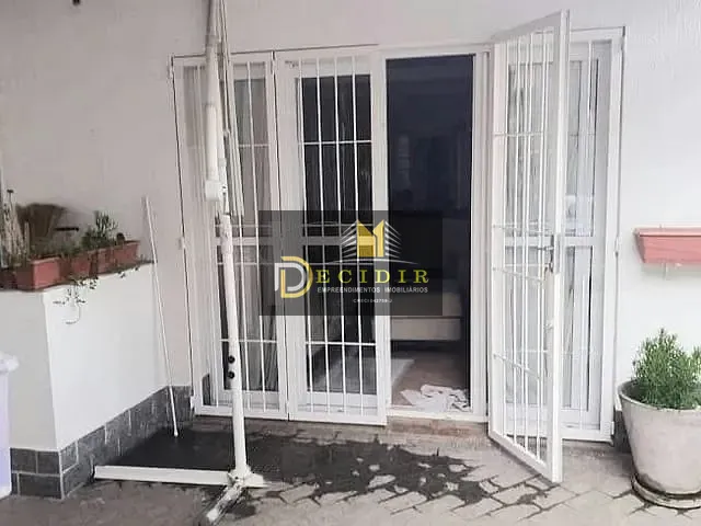Sobrado com 279m² 3 quartos e 3 banheiros, para alugar, no bairro Aclimação em São Paulo