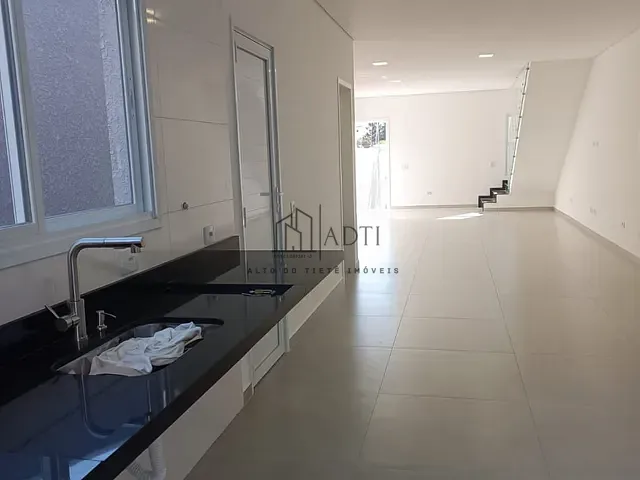 Sobrado com 140m² 3 quartos e 1 banheiro, à venda, no bairro Vila Santana em Mogi das Cruzes