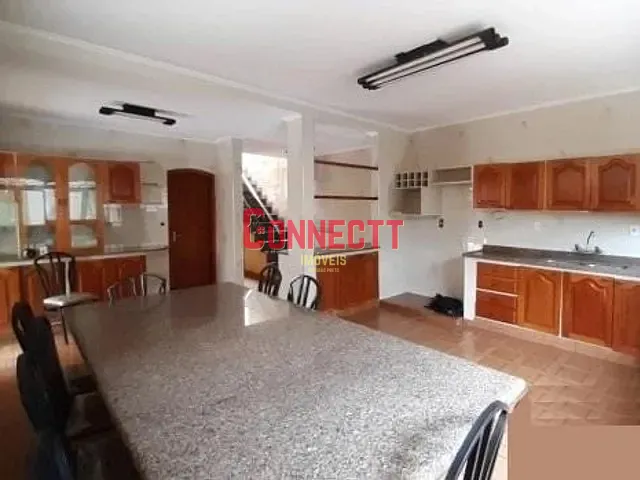 Sobrado com 347m² 4 quartos e 3 banheiros, à venda, no bairro Jardim Sao Luiz em Ribeirão Preto