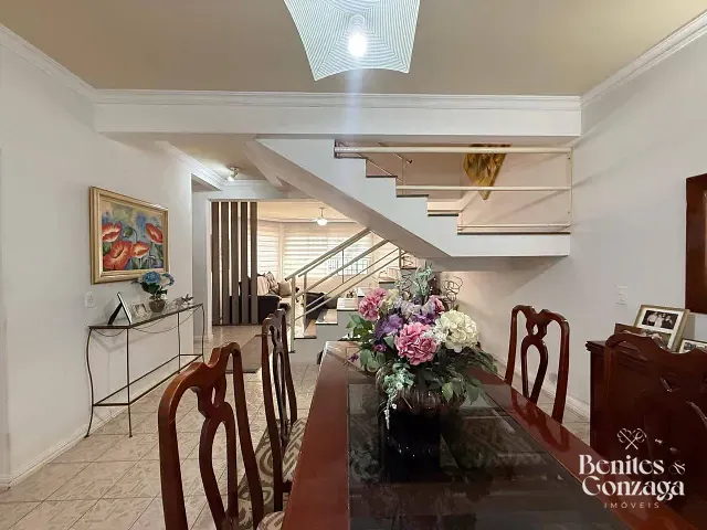 Sobrado 5 quartos e 4 banheiros, à venda, no bairro Jardim Novo Horizonte em Maringá