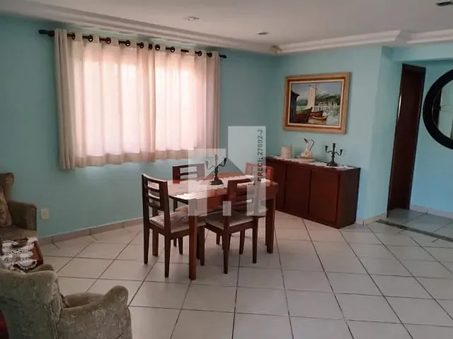 Sobrado com 300m² 3 quartos e 2 banheiros, à venda, no bairro Caxambu em Jundiaí