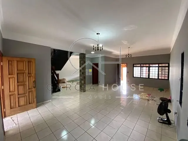 Sobrado com 420m² 5 quartos e 3 banheiros, à venda, no bairro Parque Residencial Lagoinha em Ribeirão Preto