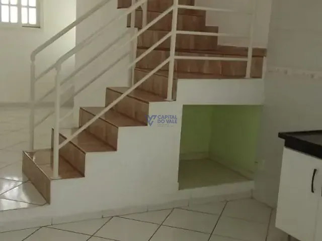 Sobrado com 141m² 3 quartos e 2 banheiros, à venda, no bairro Jardim das Indústrias em São José dos Campos