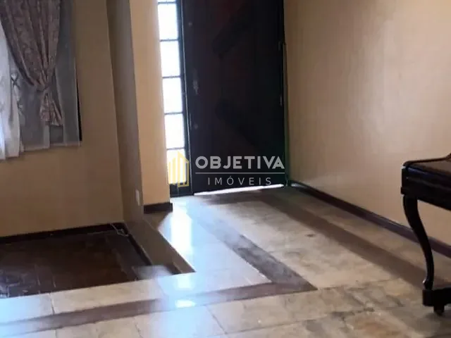 Sobrado 3 quartos e 3 banheiros, à venda, no bairro Jardim São Pedro em Porto Alegre