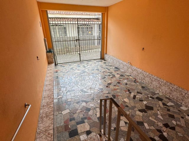 Sobrado com 72m² 3 quartos e 2 banheiros, à venda, no bairro SANTA RITA em Aparecida