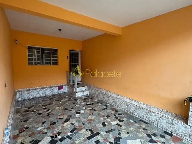 Sobrado com 72m² 3 quartos e 2 banheiros, à venda, no bairro SANTA RITA em Aparecida