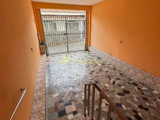 Sobrado com 72m² 3 quartos e 2 banheiros, à venda, no bairro SANTA RITA em Aparecida