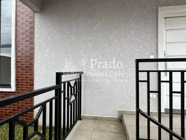 Sobrado 3 quartos e 3 banheiros, à venda, no bairro Capão Raso em Curitiba