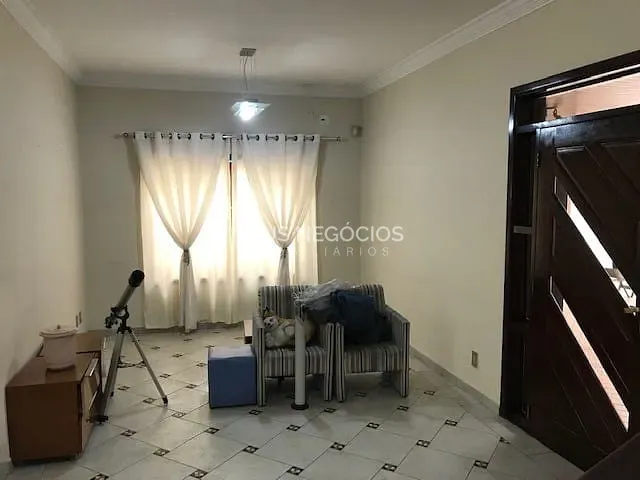 Sobrado com 330m² 3 quartos e 5 banheiros, à venda, no bairro Vila Odim Antão em Sorocaba