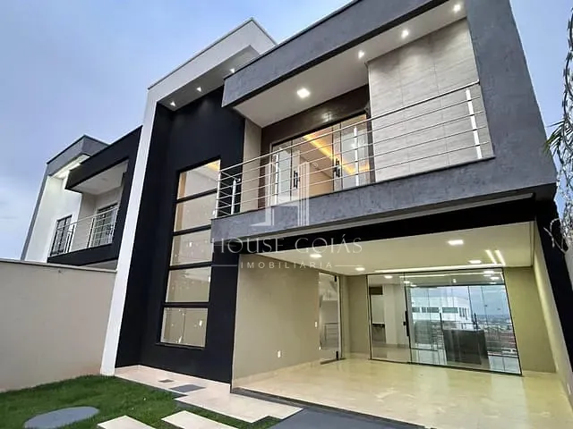 Sobrado com 250m² 3 quartos e 4 banheiros, à venda, no bairro Setor Gentil Meireles em Goiânia