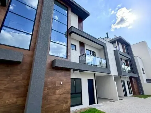 Sobrado com 279m² 3 quartos e 4 banheiros, à venda, no bairro Novo Mundo em Curitiba