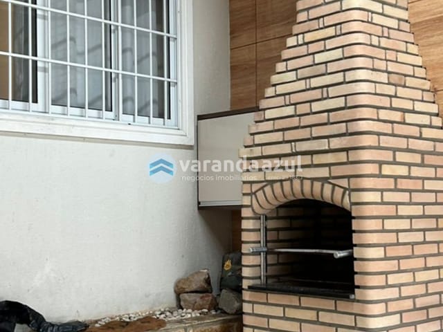 Sobrado 3 quartos e 3 banheiros, para alugar, no bairro Cézar de Souza em Mogi das Cruzes