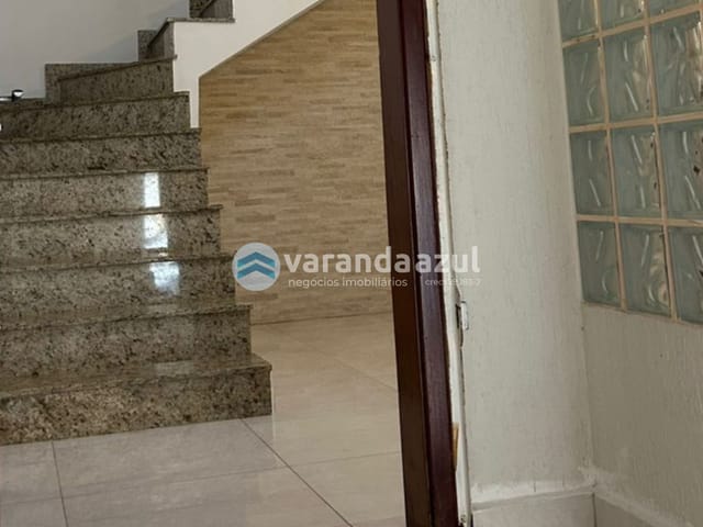 Sobrado 3 quartos e 3 banheiros, para alugar, no bairro Cézar de Souza em Mogi das Cruzes