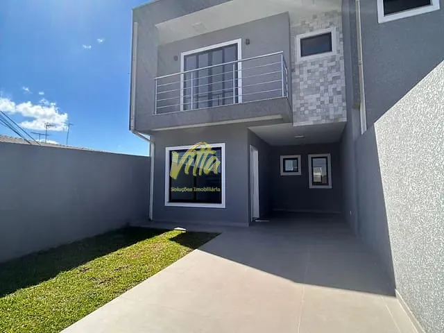 Sobrado 3 quartos e 3 banheiros, à venda, no bairro Estação em Araucária