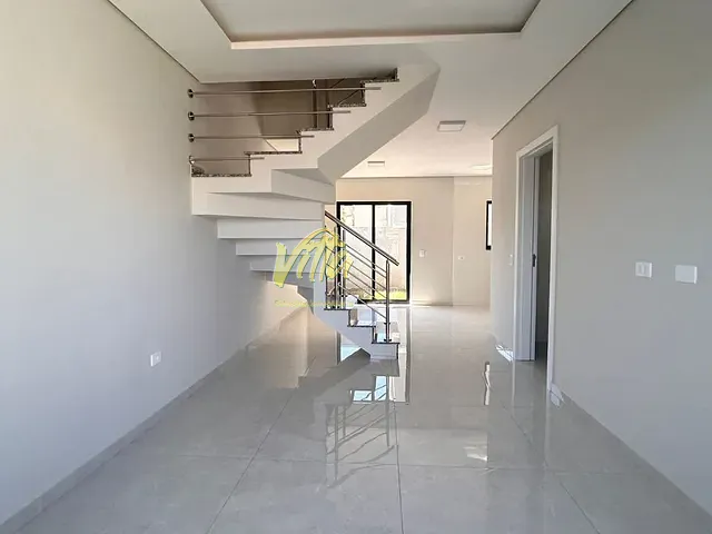 Sobrado 3 quartos e 3 banheiros, à venda, no bairro Estação em Araucária