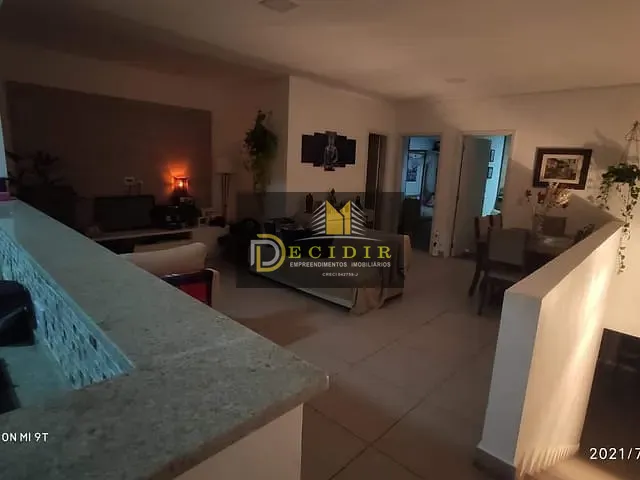 Sobrado com 350m² 4 quartos e 4 banheiros, à venda, no bairro Jardim Barbacena em Cotia