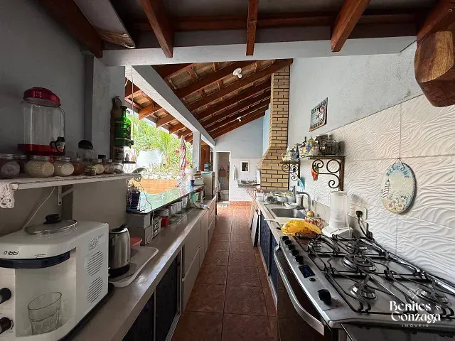 Sobrado com 473m² 5 quartos e 5 banheiros, à venda, no bairro Jardim Itália II em Maringá