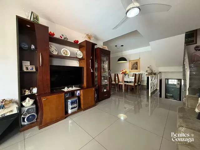 Sobrado com 473m² 5 quartos e 5 banheiros, à venda, no bairro Jardim Itália II em Maringá
