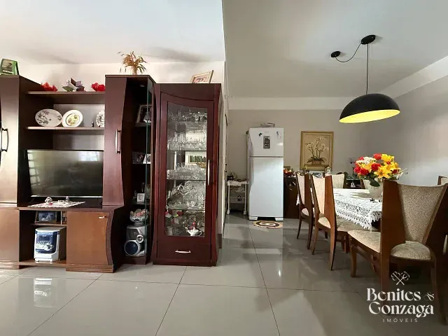 Sobrado com 473m² 5 quartos e 5 banheiros, à venda, no bairro Jardim Itália II em Maringá