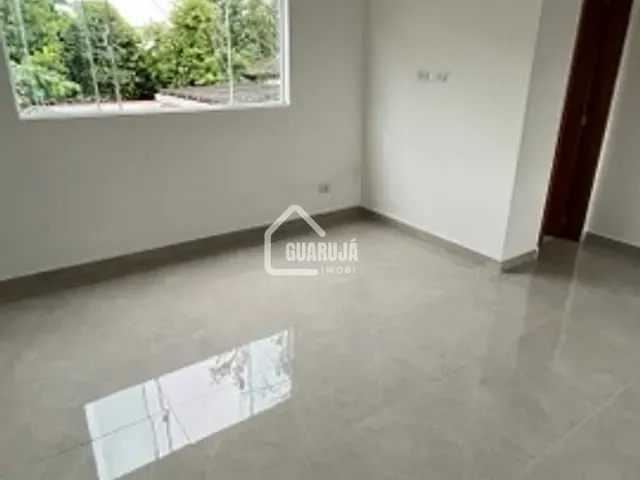 Sobrado com 90m² 2 quartos e 3 banheiros, à venda, no bairro Jardim Cunhambebe (Vicente de Carvalho) em Guarujá