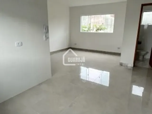 Sobrado com 90m² 2 quartos e 3 banheiros, à venda, no bairro Jardim Cunhambebe (Vicente de Carvalho) em Guarujá