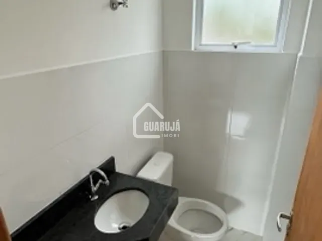Sobrado com 90m² 2 quartos e 3 banheiros, à venda, no bairro Jardim Cunhambebe (Vicente de Carvalho) em Guarujá
