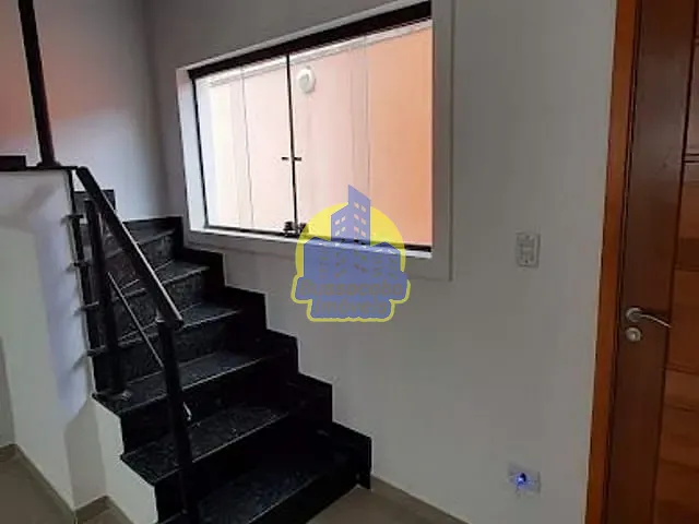 Sobrado com 40m², à venda, no bairro Jardim Veloso em Osasco
