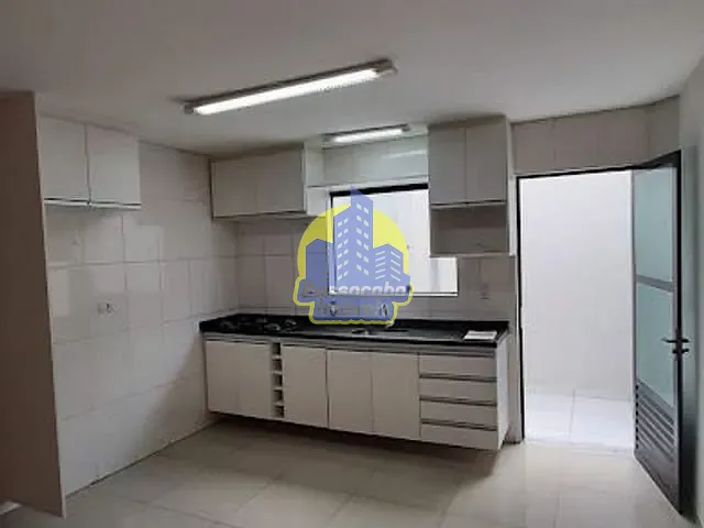 Sobrado com 40m², à venda, no bairro Jardim Veloso em Osasco