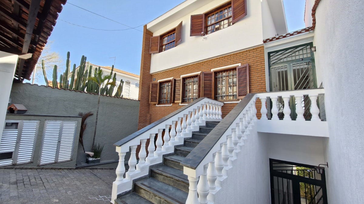 Sobrado para venda em Água Fria com 4 quartos, sendo 2 suítes, 210m²