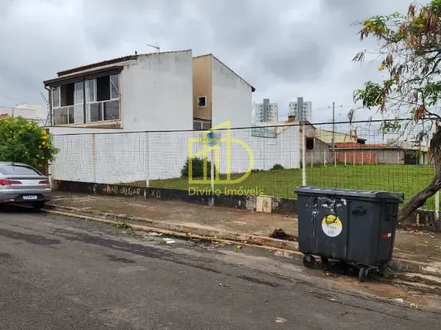 Sobrado com 200m² 3 quartos e 1 banheiro, à venda, no bairro Jardim Tulipas em Sorocaba