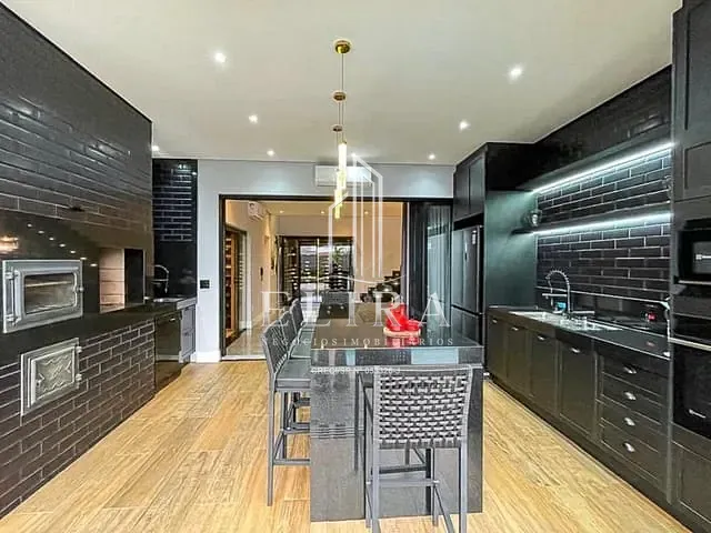 Sobrado com 450m² 3 quartos e 4 banheiros, à venda, no bairro Jardim Phillipson Park em Americana