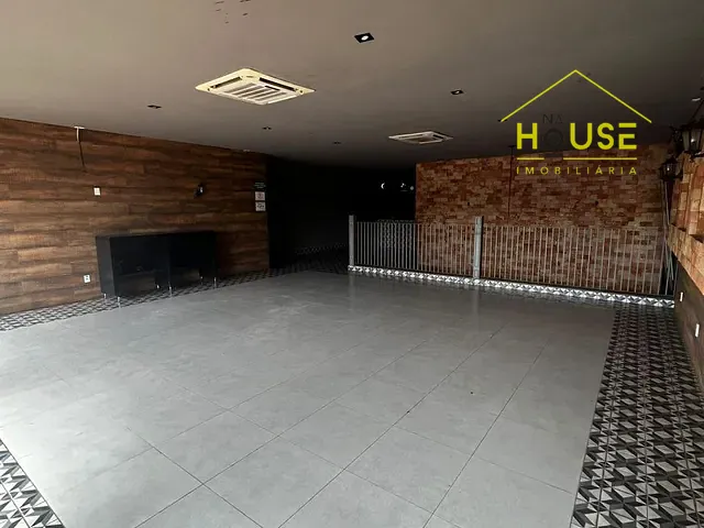 Sobrado com 360m², à venda, no bairro Jardim Alvorada em Votuporanga
