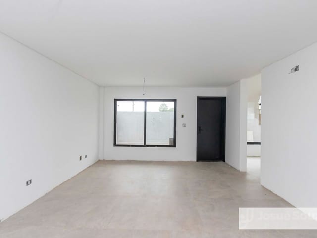 Sobrado com 100m² 3 quartos e 3 banheiros, à venda, no bairro Vista Alegre em Curitiba