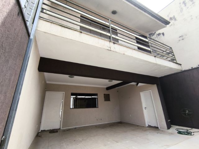 Foto do Sobrado - Sobrado para locação, Vila Santa Terezinha, Apucarana, PR | J. Mareze Imóveis Ltda