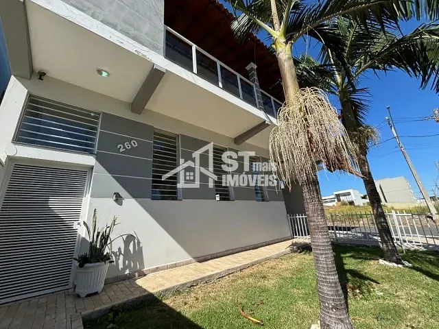 Sobrado com 300m² 4 quartos e 3 banheiros, à venda, no bairro Jardim Portal da Mantiqueira II em Andradas