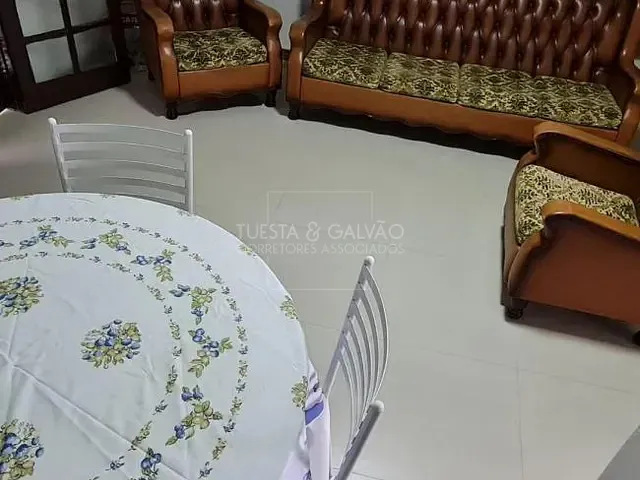 Sobrado com 210m² 7 quartos e 4 banheiros, à venda, no bairro Coroados em Guaratuba