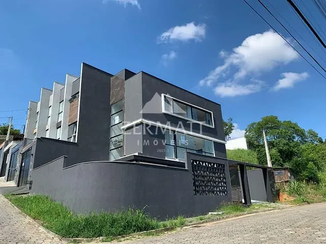 Sobrado com 150m² 3 quartos e 3 banheiros, à venda, no bairro Fidélis em Blumenau