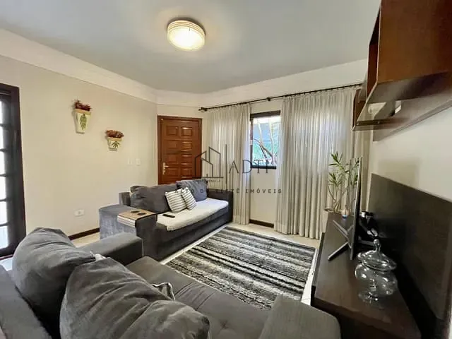 Sobrado com 132m² 3 quartos e 2 banheiros, à venda, no bairro Parque Santana em Mogi das Cruzes