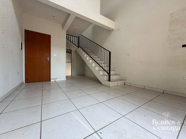 Sobrado à venda ou para alugar, no bairro Jardim Nova Independência em Sarandi
