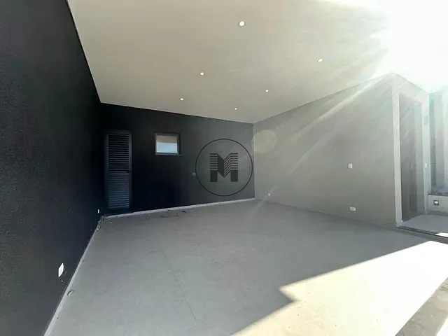 Sobrado com 250m² 4 quartos e 5 banheiros, à venda, no bairro Loteamento Pinheiros de Tremembé em Tremembé