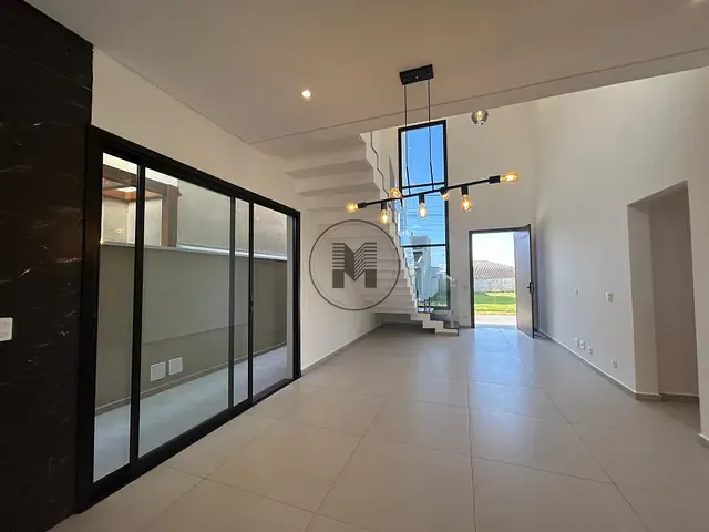 Sobrado com 250m² 4 quartos e 5 banheiros, à venda, no bairro Loteamento Pinheiros de Tremembé em Tremembé